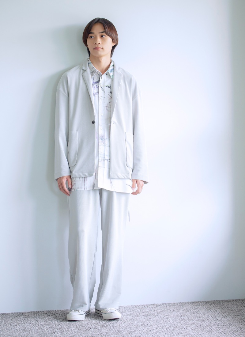 2.着るだけでおしゃれ見え!セットアップで作るきれいめコーデ