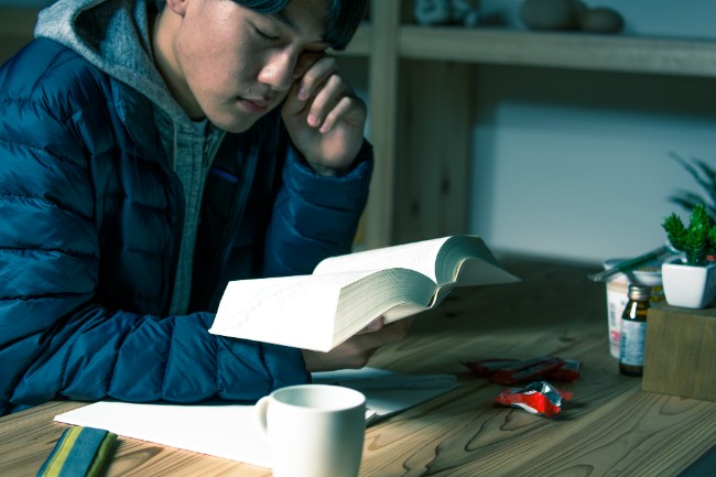 眠気を覚ます方法