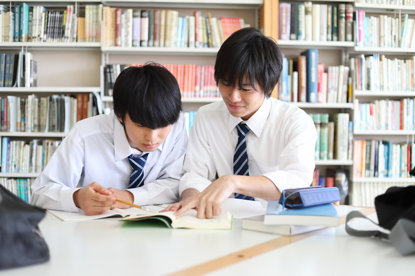 高校の定期テストで高得点を取るための対策