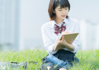 専門学校の志望理由書の書き方│専攻別例文・NG例も徹底解説！
