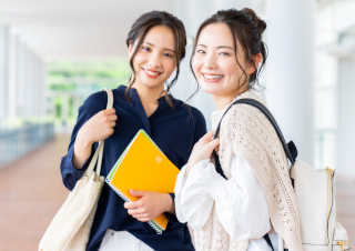 専門学校は何年で卒業できる？どんな分野が何年制？専門学校の特徴を詳しく解説