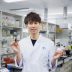 新しい化粧品を生み出す「化粧品開発者」って？ 仕事内容や必要な研究、向いている人を解説！