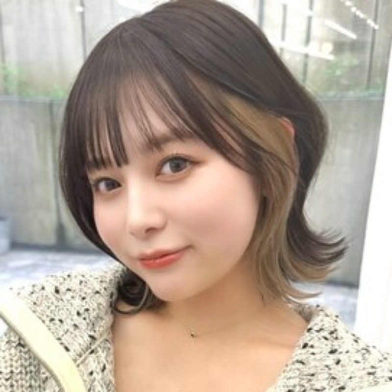 おくれ毛多めサイドバング