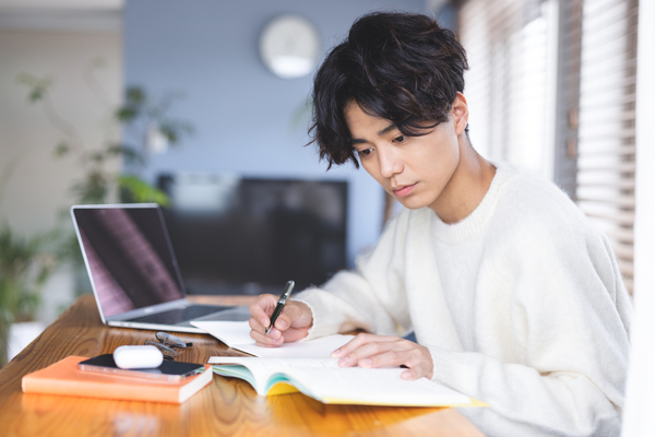 テスト勉強に役立つ！教科別ノートのまとめ方