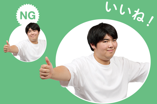 首を固定して目だけを動かして左右の親指を交互に見る。これを10往復繰り返そう。