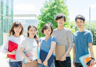 大学・短大・専門学校の違いって？学費や進路、メリット・デメリットを解説！